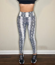 Load image into Gallery viewer, Ultra Soft Snake Print Leggings